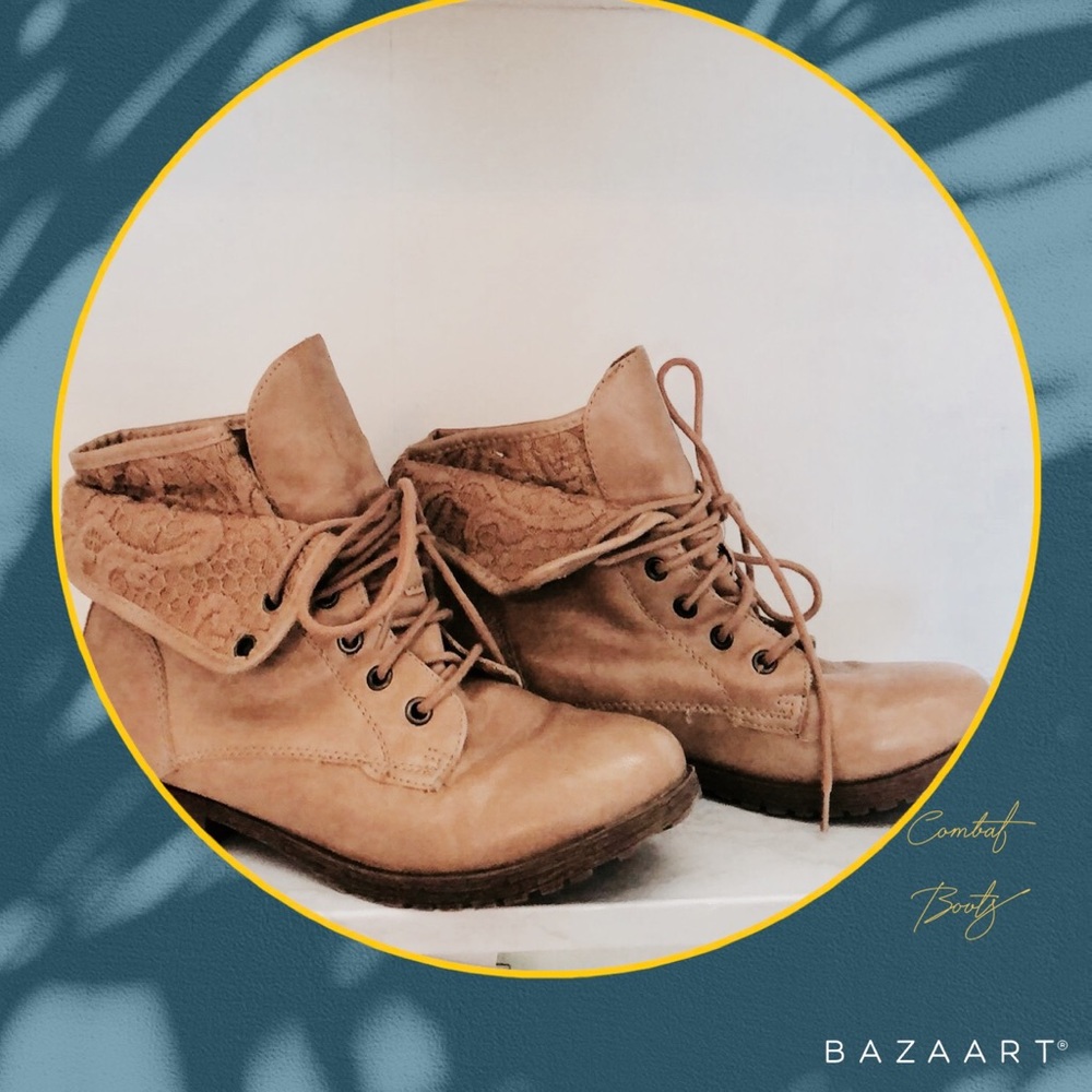 Combat boots
